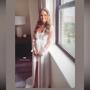 Le Rose floral appliqué bridal robe